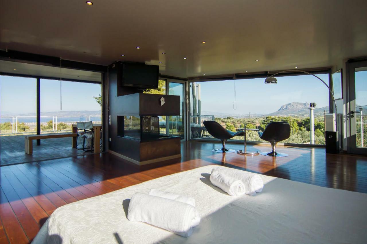 Country Villa Peloponnese With Tennis Court And Pool Zevgolateion Exterior photo
